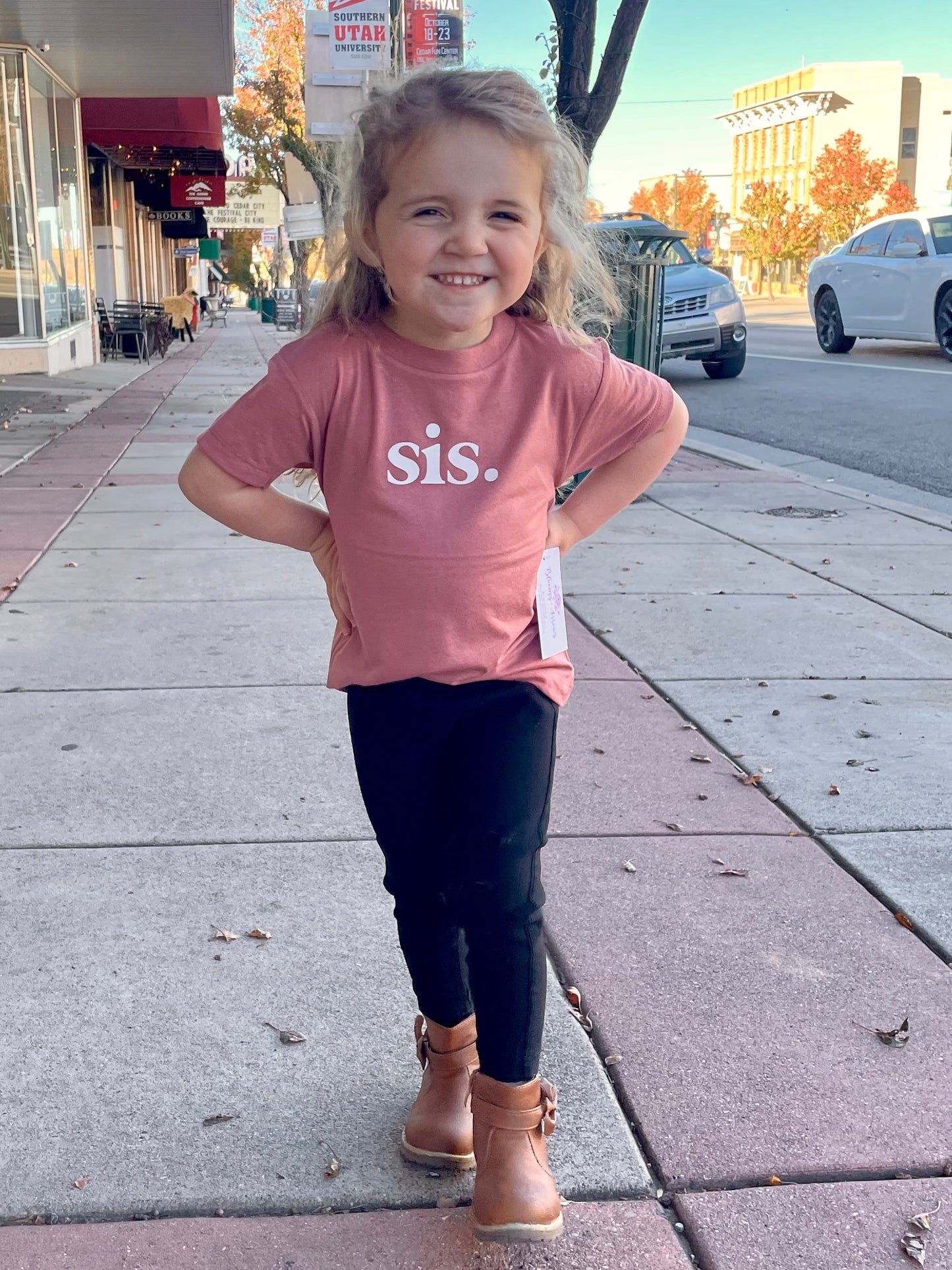 Sis. Tee